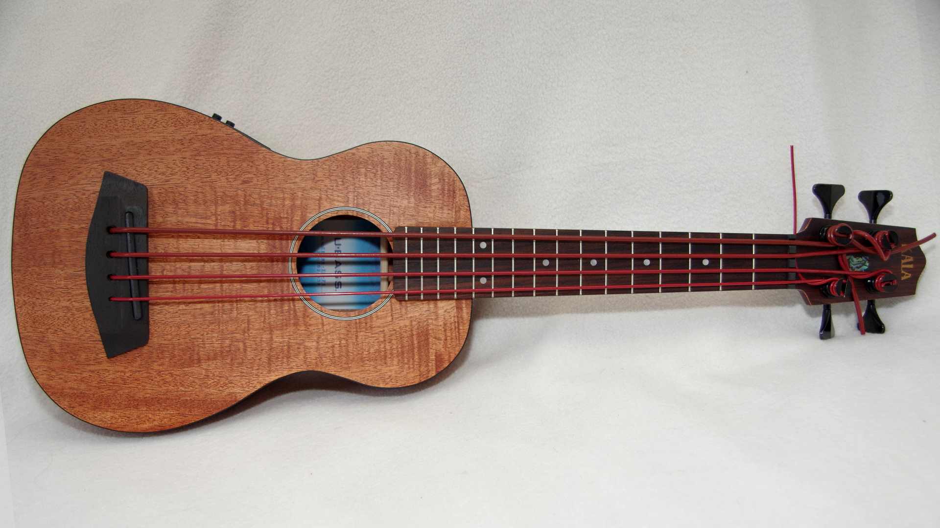 Kala Journeyman Mahogany Acoustic-Electric U-Bass With F-Holes - Black